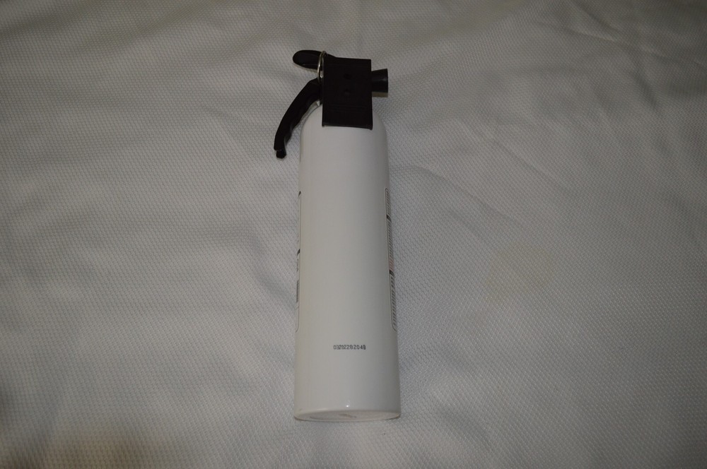 KIDDE ~ KITCHEN FIRE EXTINGUISHER ~ EASY MOUNT BRACKET ~ RESSP ~ DRY CHEMICAL