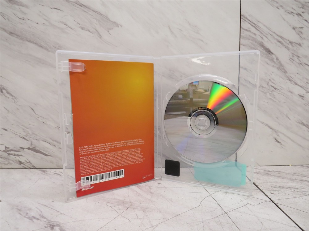 Microsoft Windows 7 Professional SP1 32-Bit OEM System Builder Pack DVD