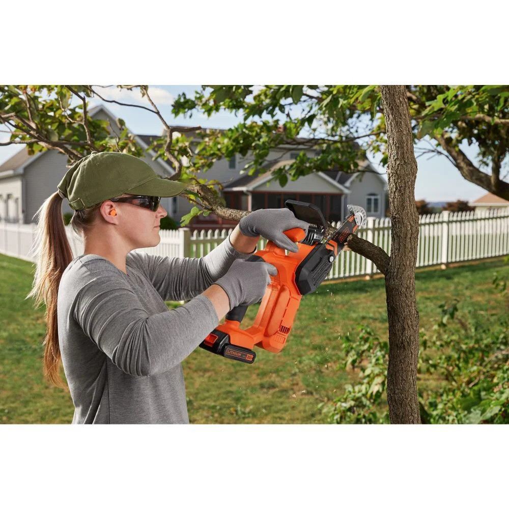 Black And Decker 20V Max* Pruning Chainsaw Kit