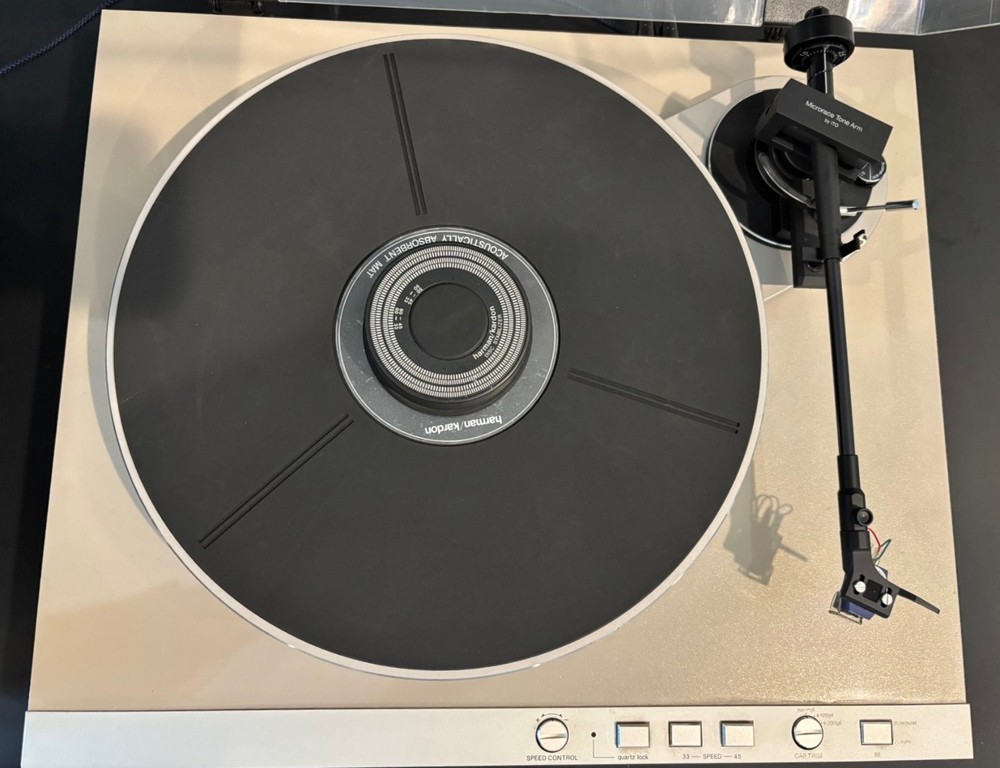 Harmon Kardon T60 Turntable (Shipping Included)