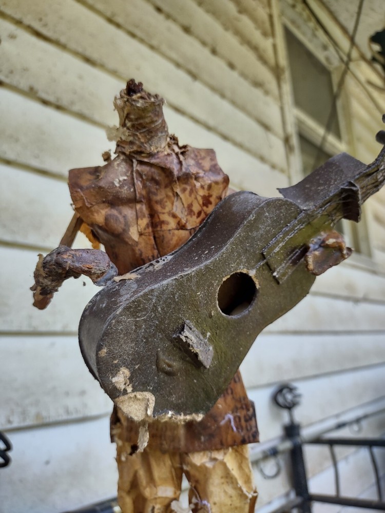 Haunted Headless Paper Mache Man!