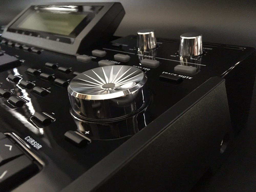 AKAI MPC 2500  CARLOBRONSON CUSTOM