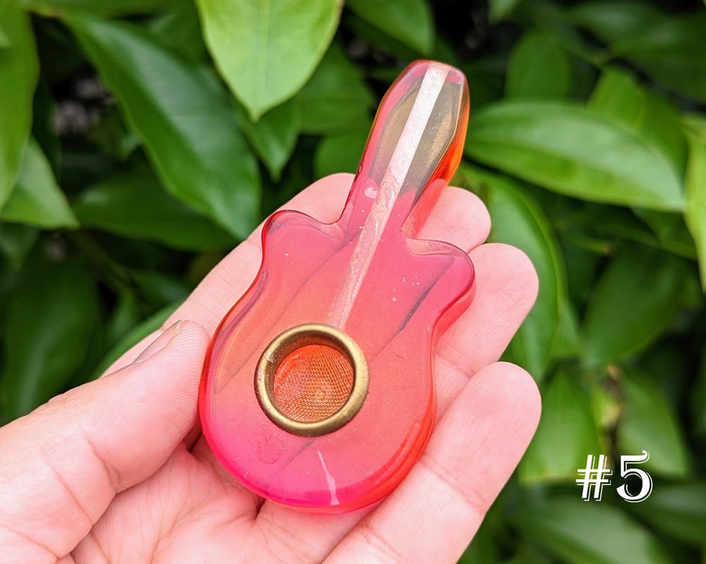 1 Acrylic guitar pipe