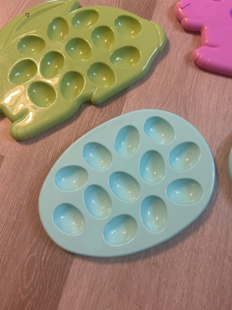 Bunny & Egg Plastic Easter Egg Coloring Egg Holder Set of 4