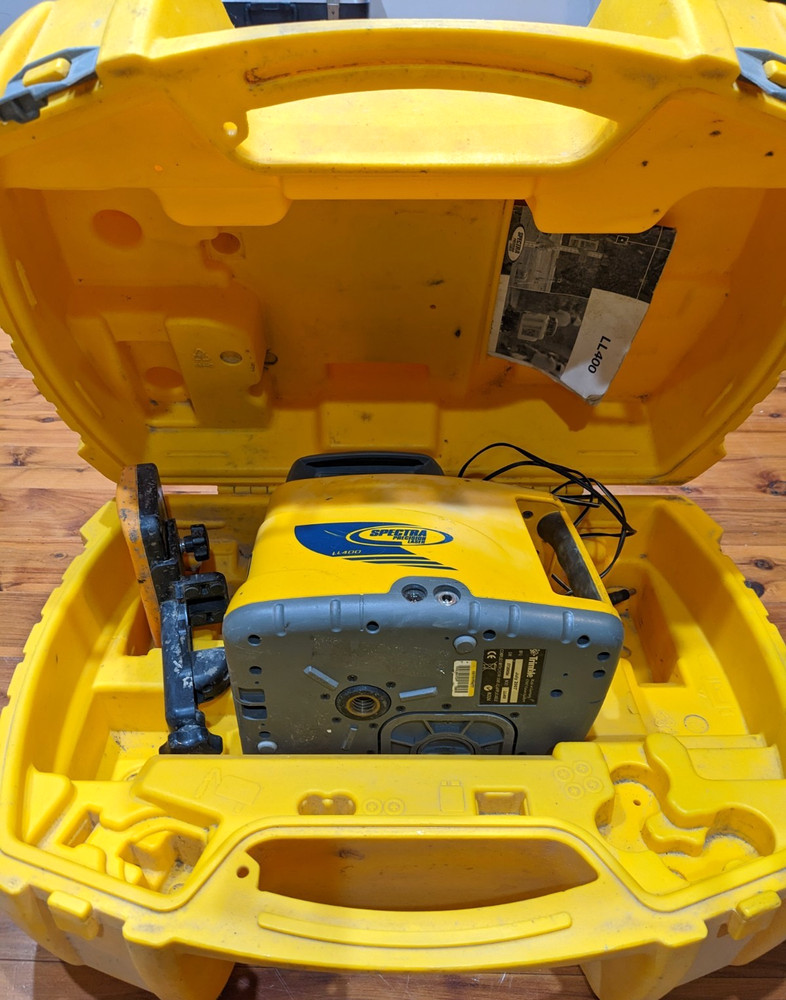 Spectra Precision Laser LL400 Used