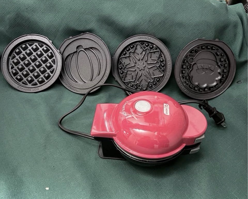 DASH Mini Waffle Maker With 4 Decorative Plates