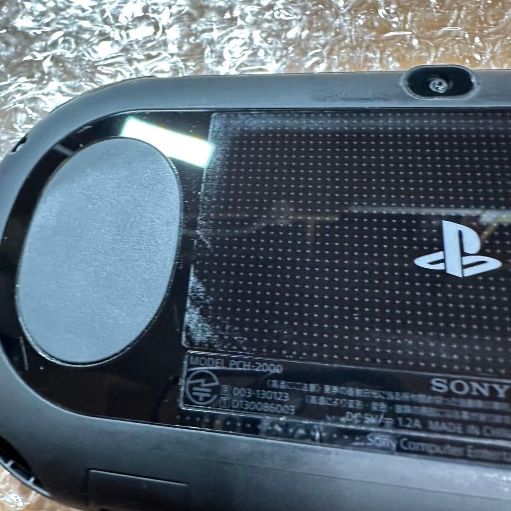 PSVita 2000 Console Black 5922 From Japan