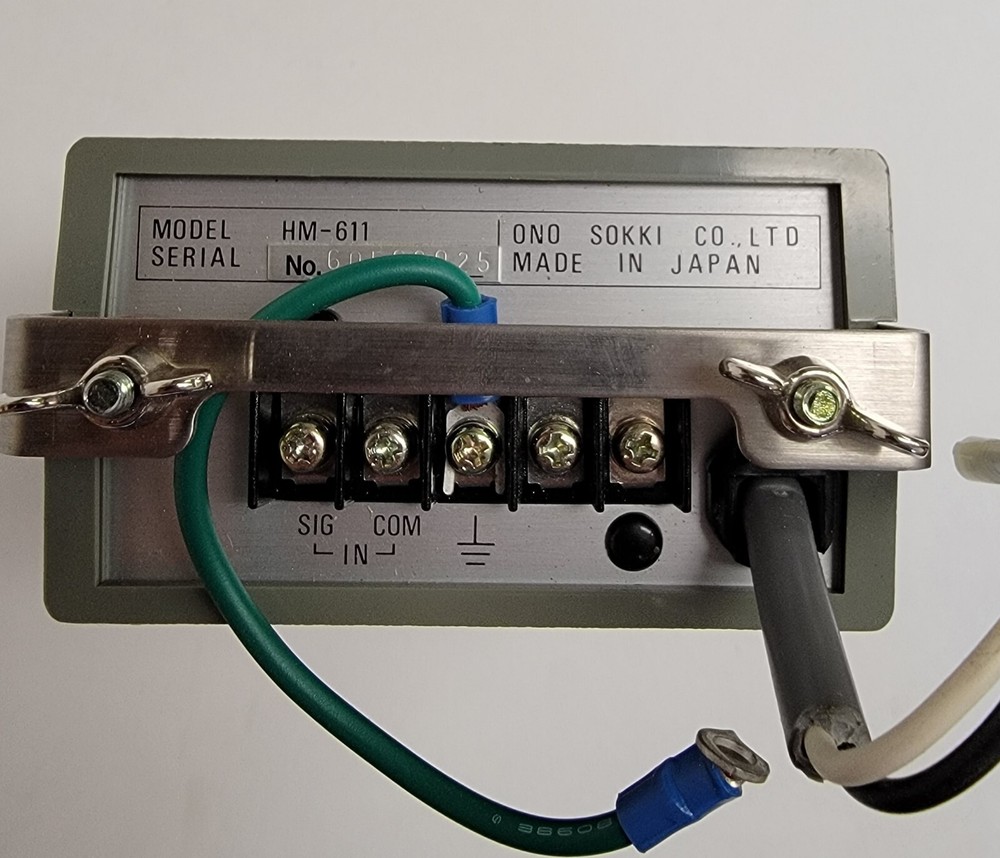 ONO SOKKI DIGITAL TACHOMETER HM-611.