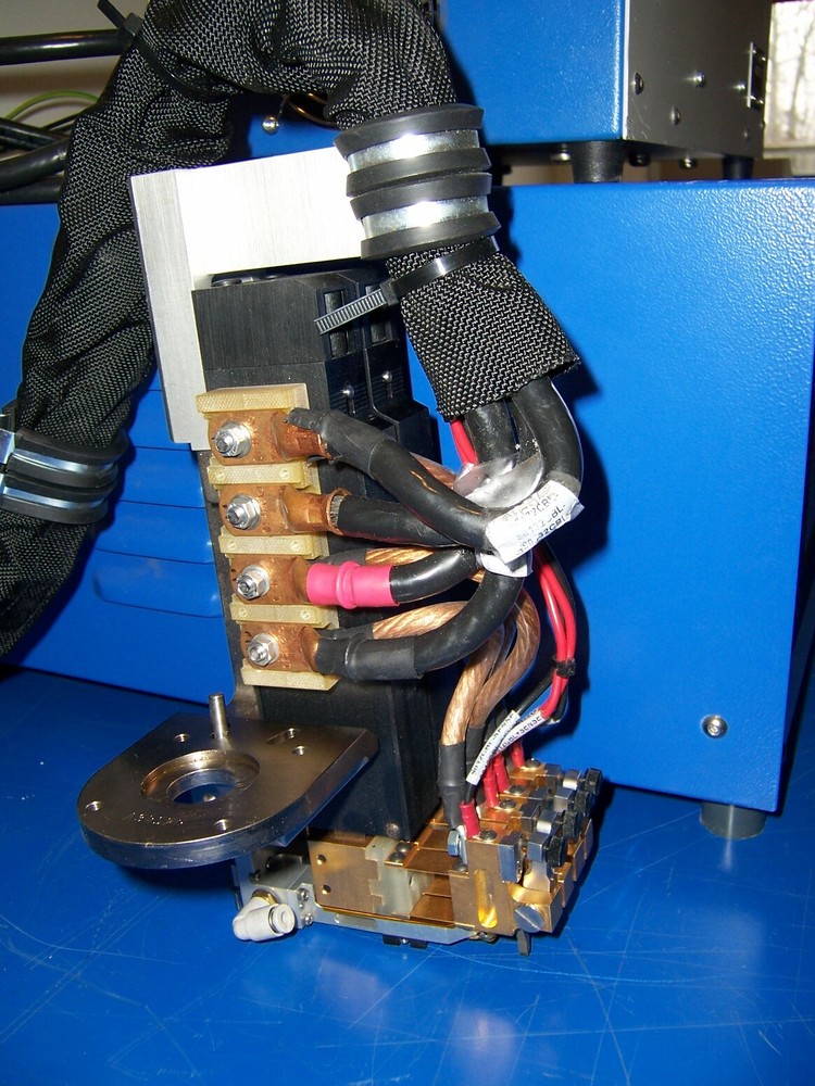 10907 MACGREGOR DC 2003P DP2DU-2000 DUAL HEAD PARALLEL GAP RESISTANCE WELDER