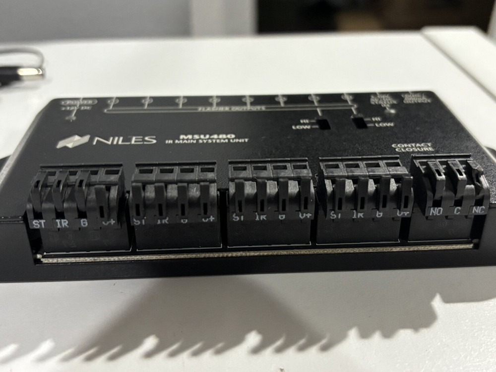 Niles MSU480 IR Main System Unit w/ Power Supply Powers On Not Fully Tested