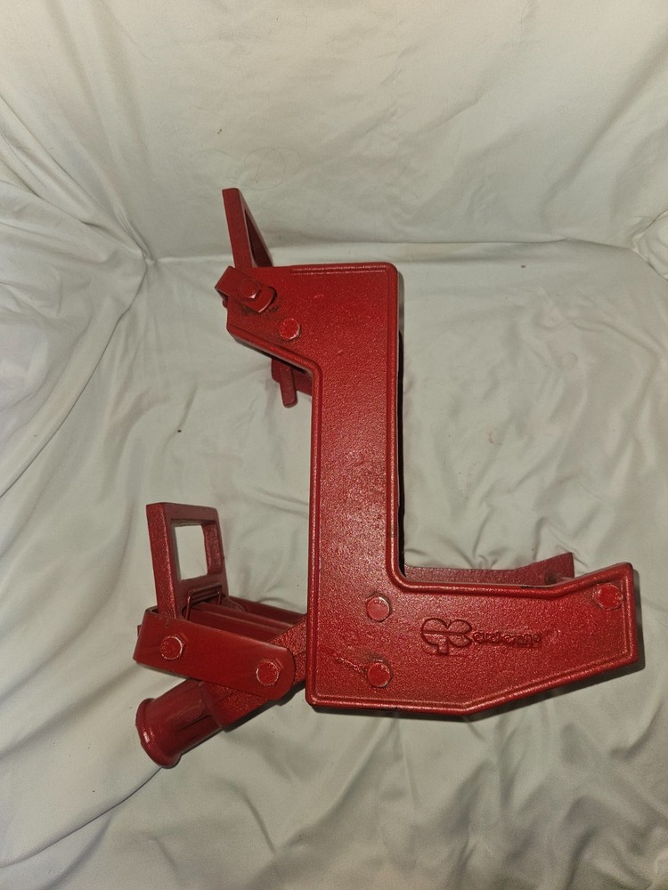 Qual-craft #2601 Wall Jack, New, Opened Box