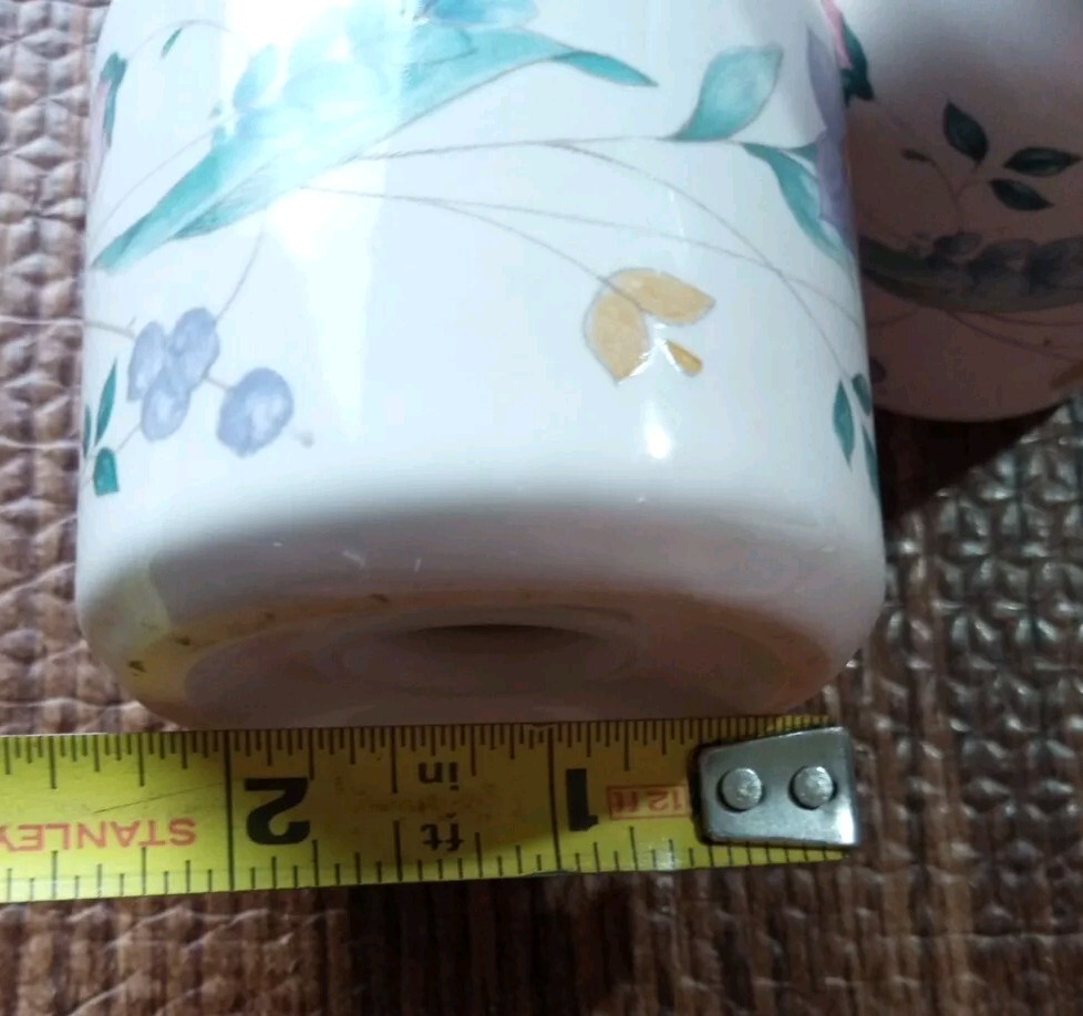 Pfaltzgraff APRIL Pattern Salt & Pepper Shakers Set 3.5"
