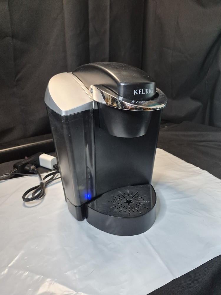 Keurig B60 Special Edition Single Cup Brewing System Coffee Maker  Clean Unit..
