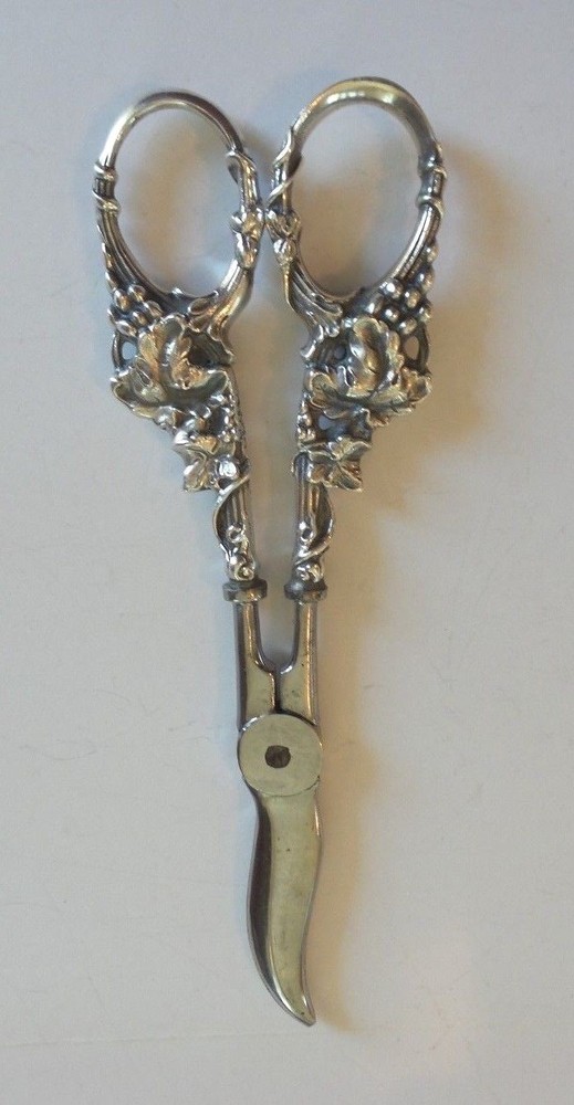 VINTAGE TIFFANY & CO. STERLING SILVER HANDLE ORNATE 7" GRAPE SHEARS, SIGNED