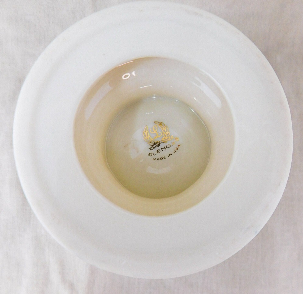 Lenox Judaic Collection Kiddush Cup Embossed Ivory Octagonal Shape 10 oz. New