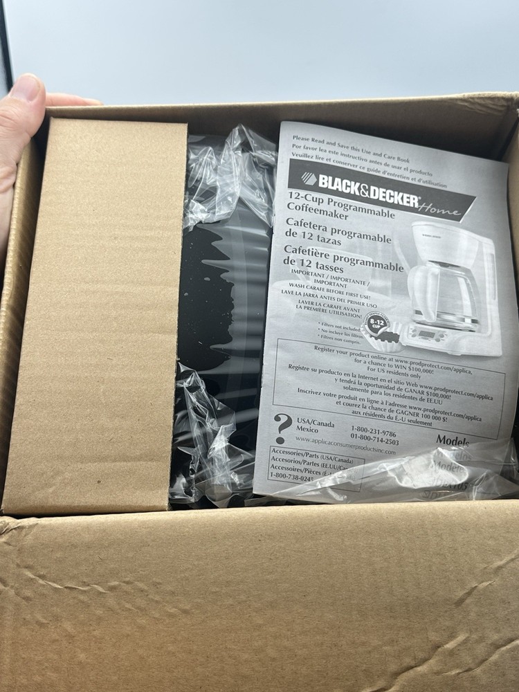 BLACK+DECKER DLX1050B 12-Cup Programmable Coffeemaker, Black