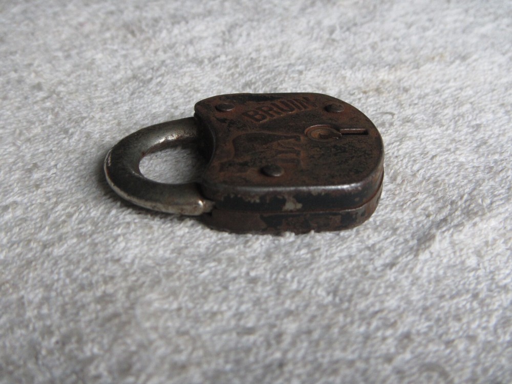 vintage Bruin eagle lock co padlock (No Key