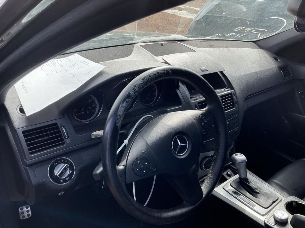 C220 2010 Glove Box 4945510