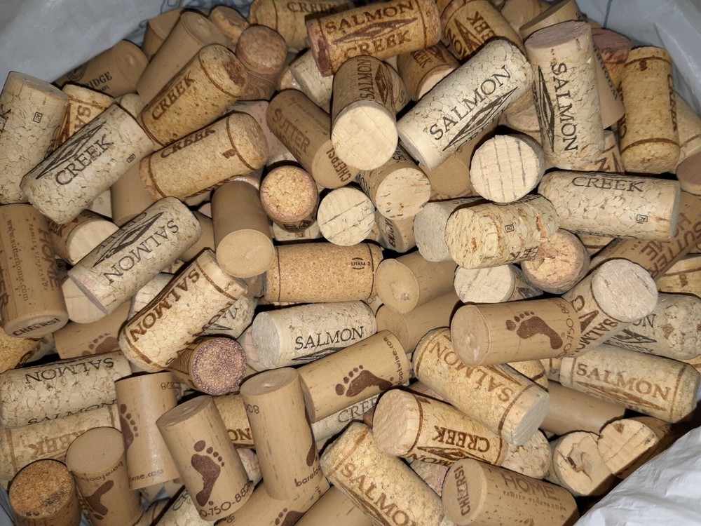 Bulk 100 Mixed Wine Corks, upcycle, Arts And Crafts