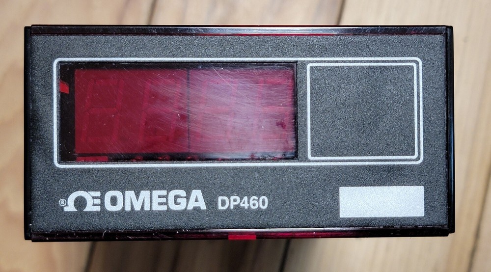 Omega DP460-V Voltage & Current Meter