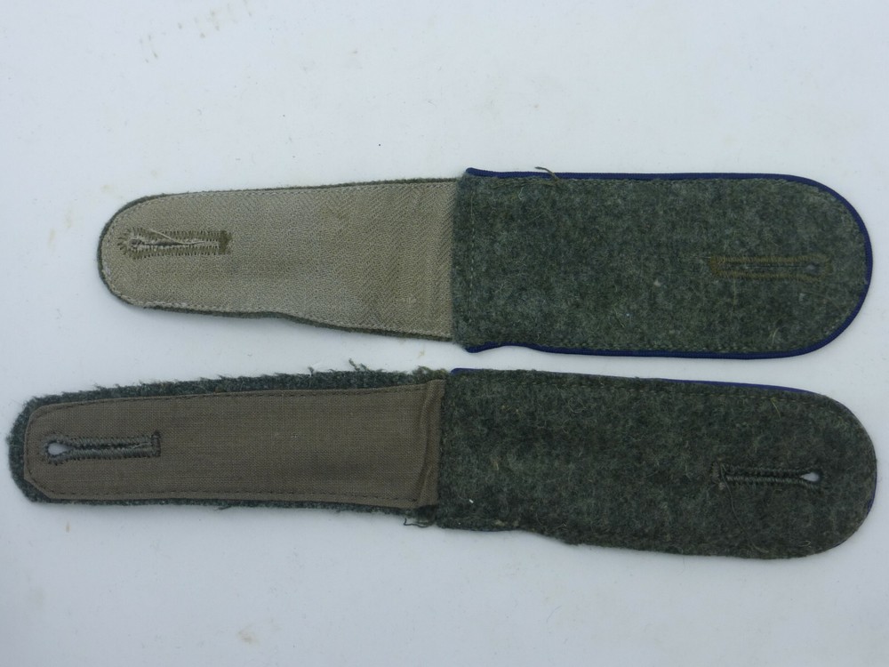 Shoulder boards, feldgrau, soldat blue piping