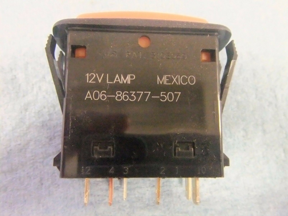 Amber Caution Freightliner Switch Indicator Light - P/N A06-86377-507