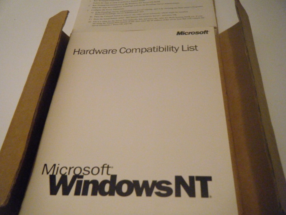 Microsoft Windows NT Server. New Condition with CD Key, Documentation. 5 client