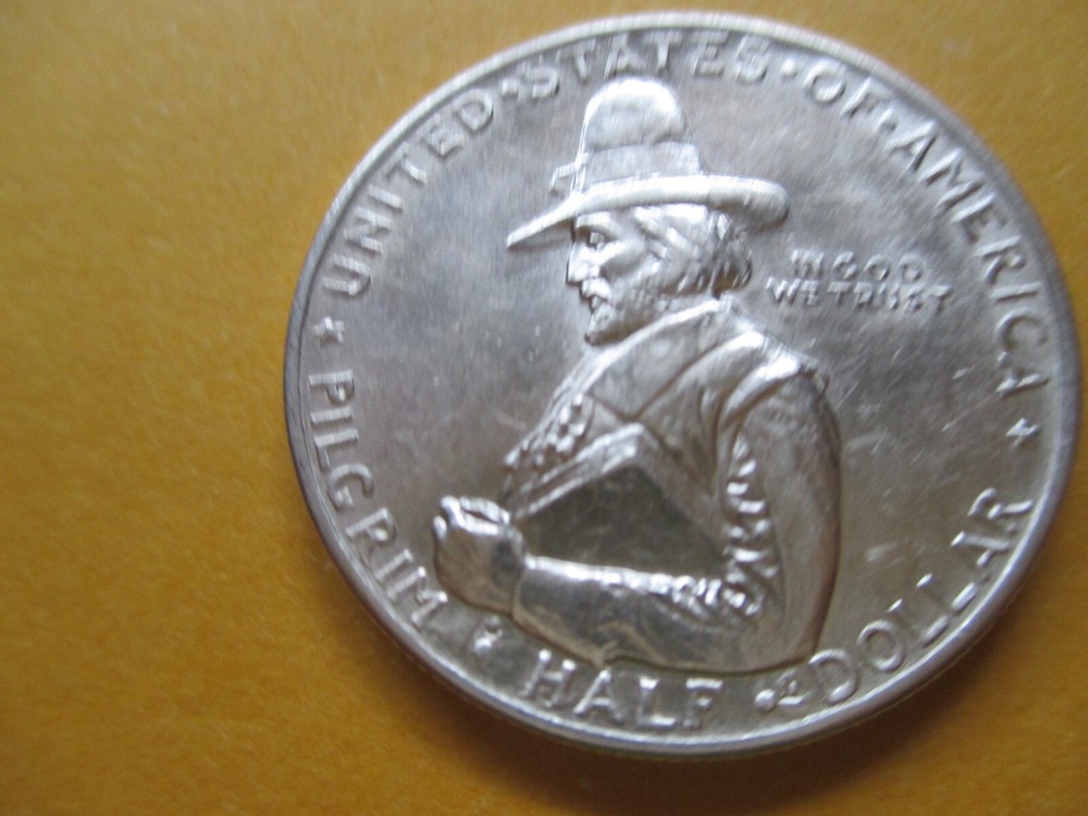 1920 HALF DOLLAR PILGRIM TERCENTENARY COMEMMORTIVE.