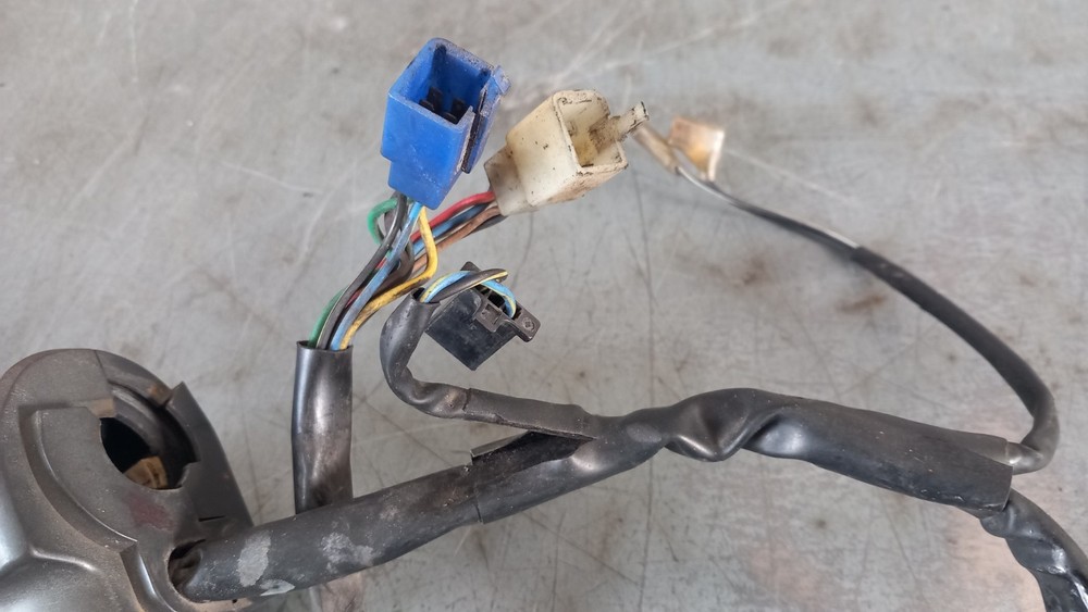 1997 YAMAHA YZF 1000 R THUNDERACE Left Hand Switch Gear