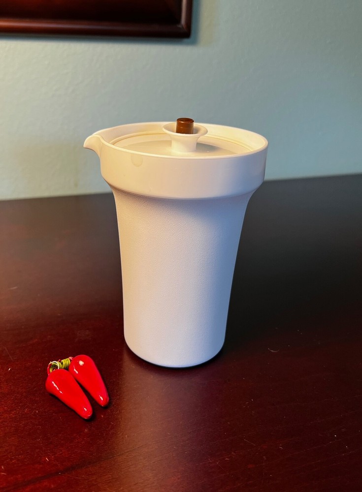 Tupperware Creamer Push-N-Seal ~ White with Lid & Brown Push Button ~  #1209