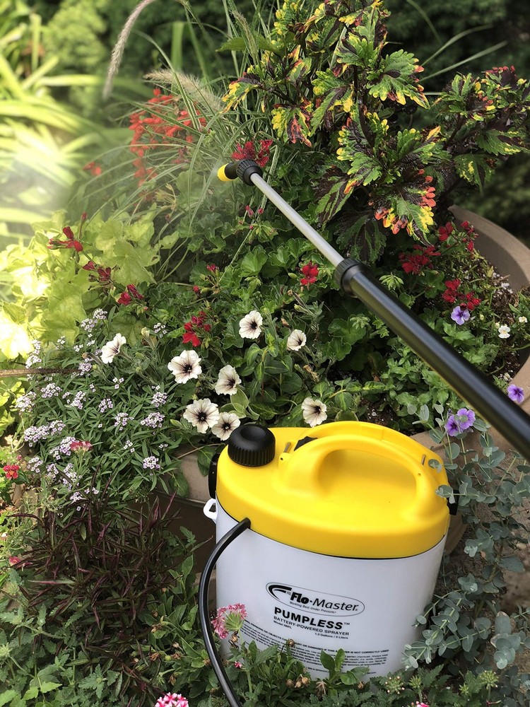 Pumpless 1.3-Gallon lithium-ion Battery Powered Sprayer, Translucent