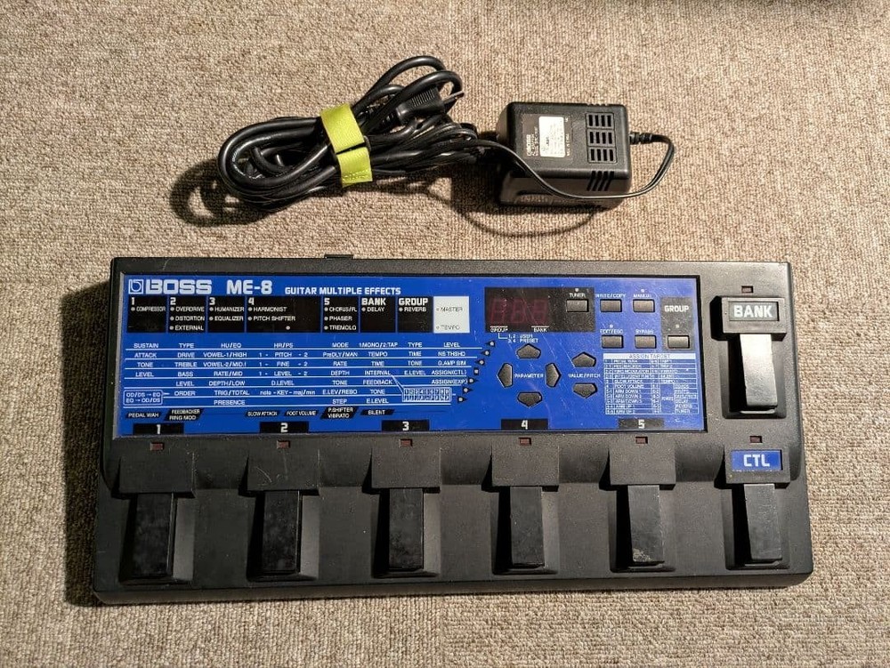 BOSS ME-8 Guitar Multi Effects Processor w/ AC Adapter Tested Working