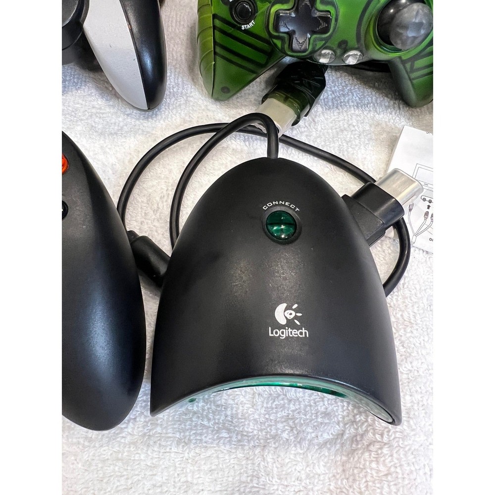 Mixed Retro Gaming Controller Bundle-Xbox, Logitech, GameCube,AV Pack cable only