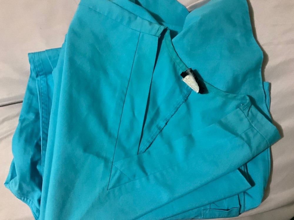 SM CHEROKEE Teal scrub set