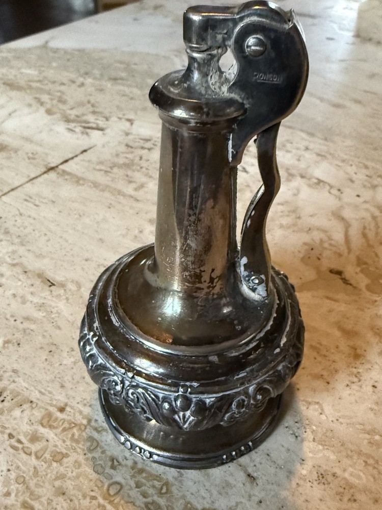 Cool Vintage Ronson Decanter Silver Plated Table Lighter 4 1/2"