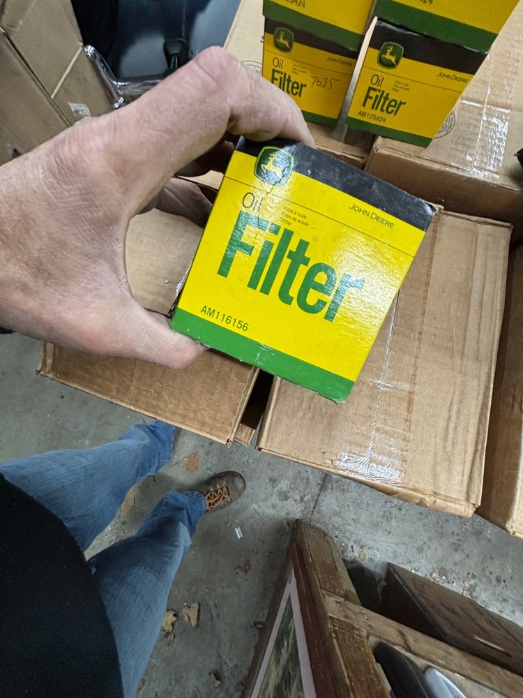 John Deere AM116156 BK