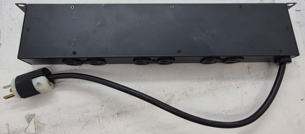 Tripp Lite RS-0615-R Rack-Mount Network Server Power Strip 120V