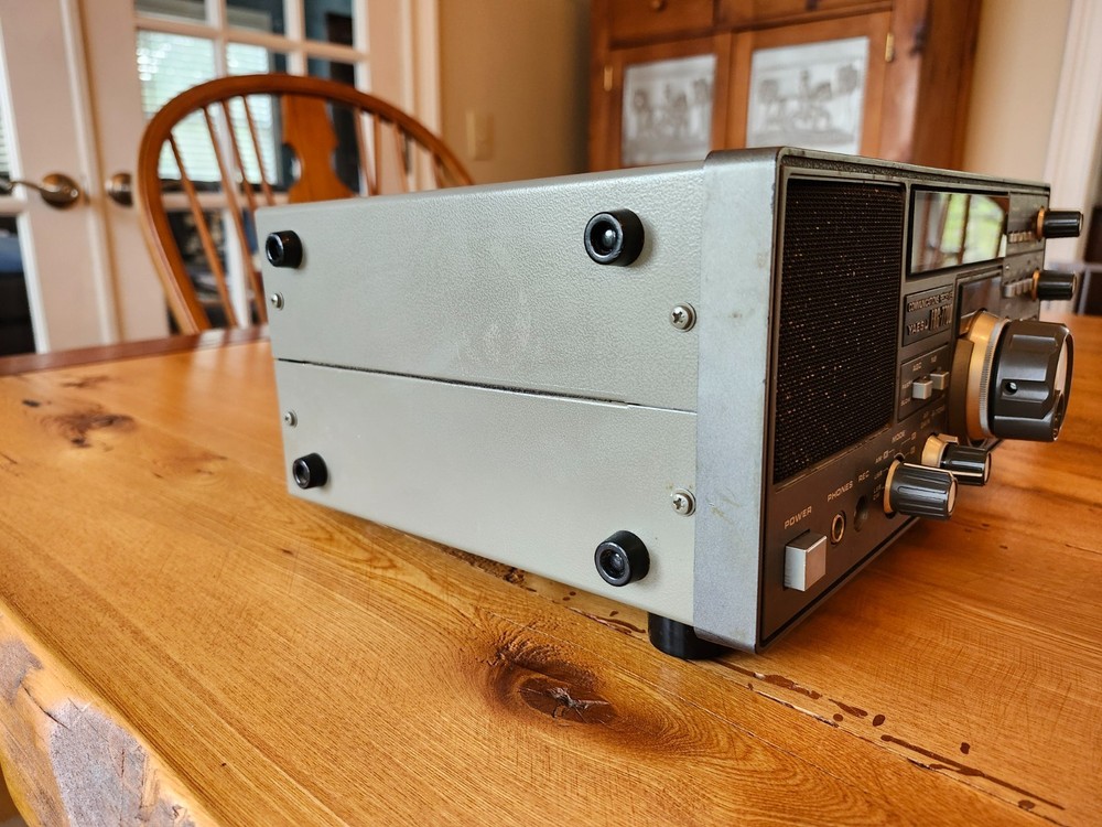 YAESU FRG-7700 RECEIVER
