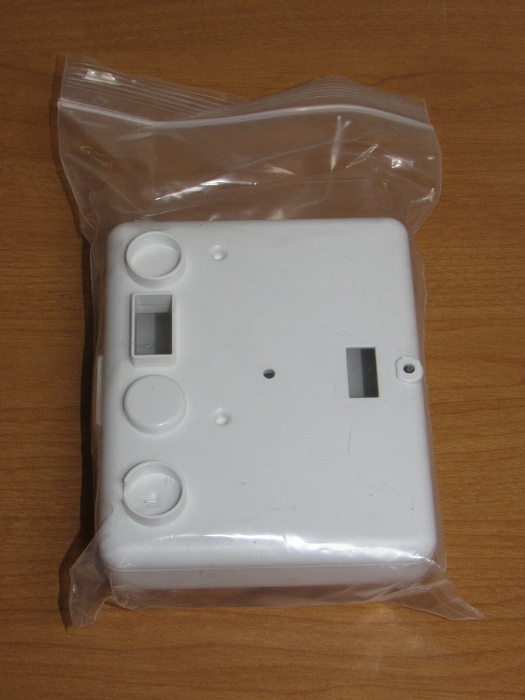 Open-Mesh Indoor OMxP OM1P Wall Plug Enclosure IDWHOM1P