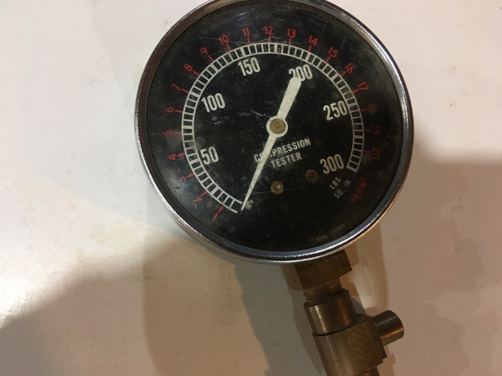 VINTAGE COMPRESSION TESTER