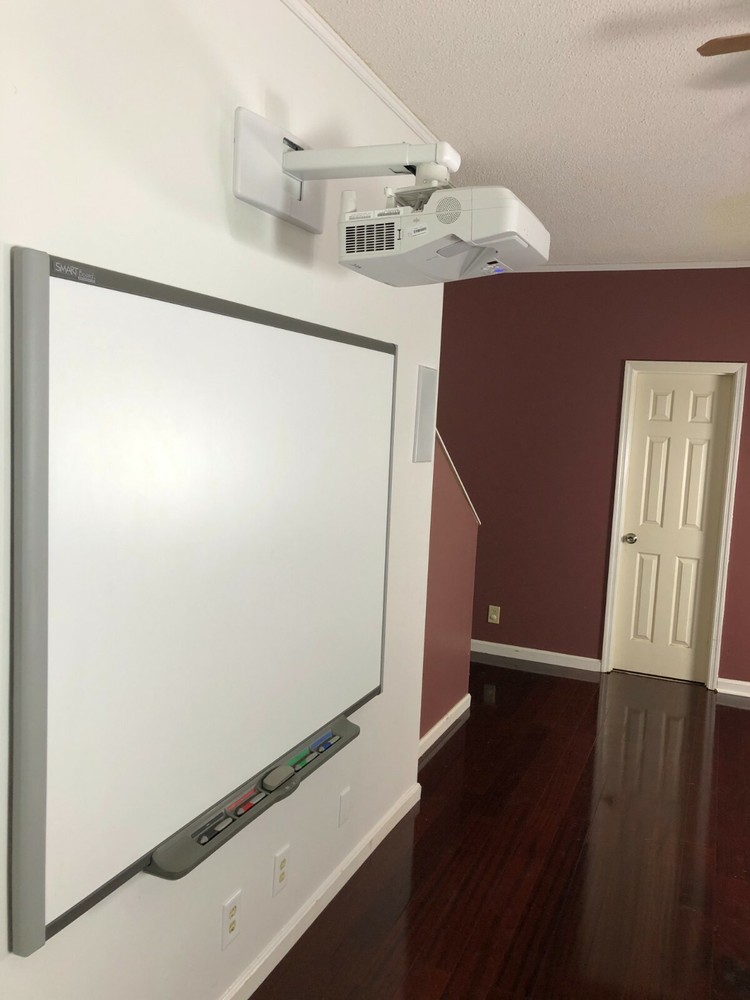 Interactive Smart Board SB680 and NEC Short Throw projector