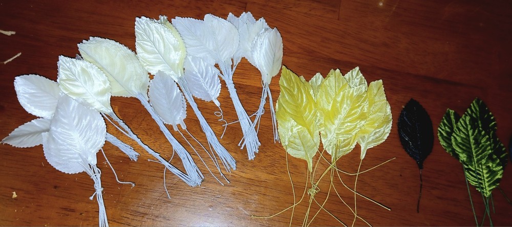Assorted Colors No Wilt Leaves