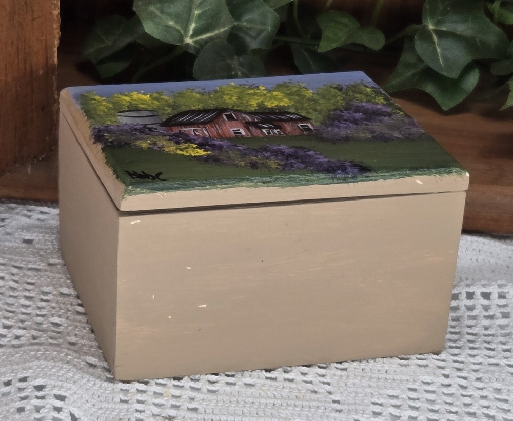 wood box (25026) hand painted