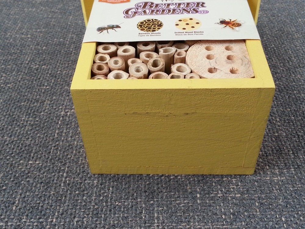 NEW Natures Way Better Gardens Bamboo Bee Hive