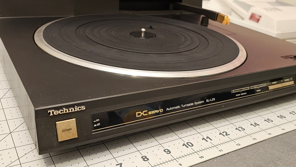 Technics SL-L25 Linear Drive Turntable tested and works READ