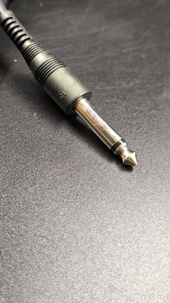 Uni-Directional Dynamic M5 Microphone Used Working Black