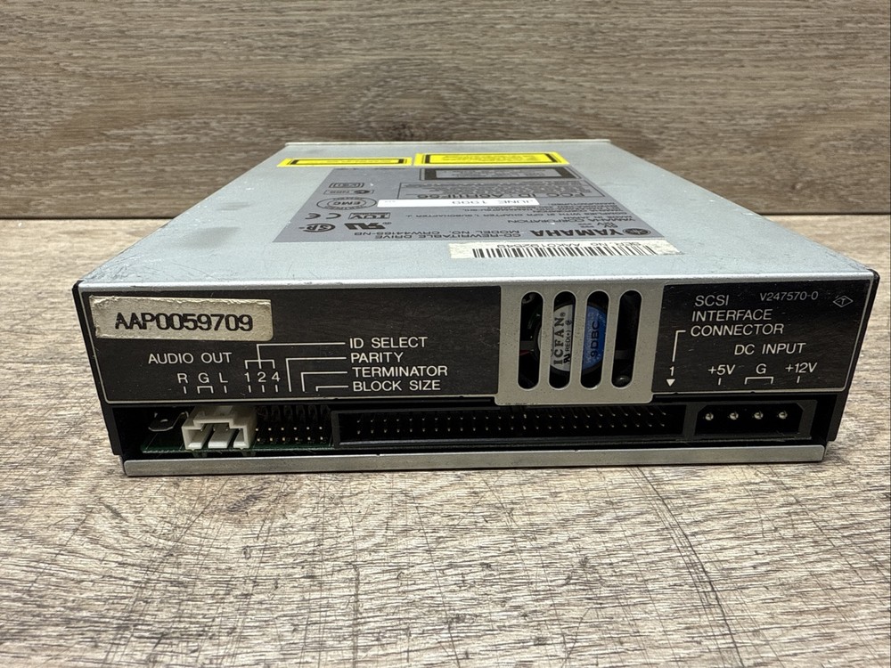 Yamaha CRW6416S CD-Rewritable Internal Drive Compact Disc Recorder Burner Unit