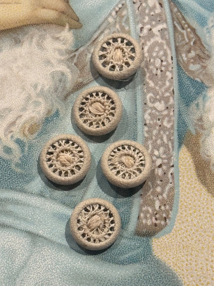 Victorian Thread Crocheted Ecru Buttons Set of 5 Tiny 8mm