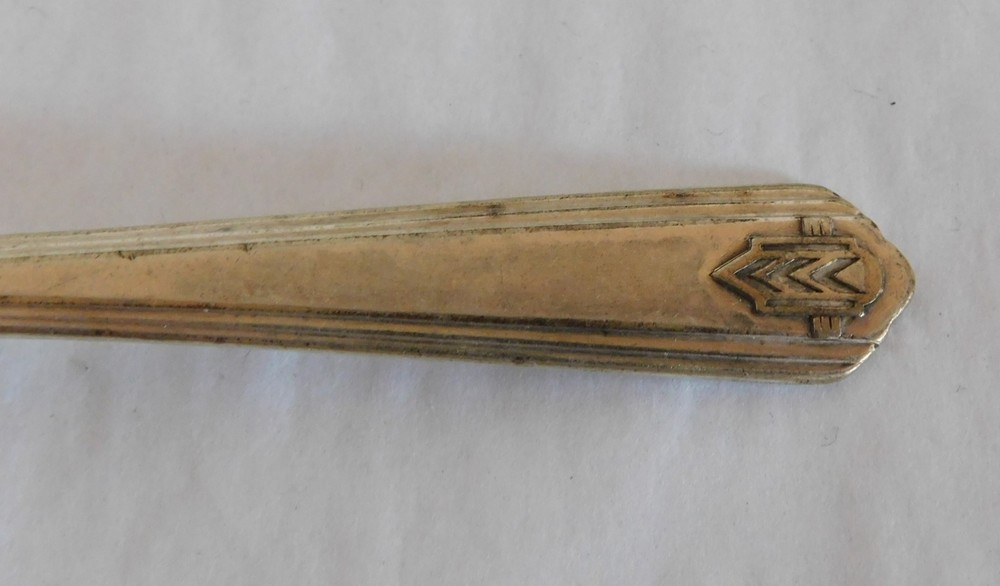 Teaspoon - CHEVRON - 1881 Rogers - Oneida LTD #P200