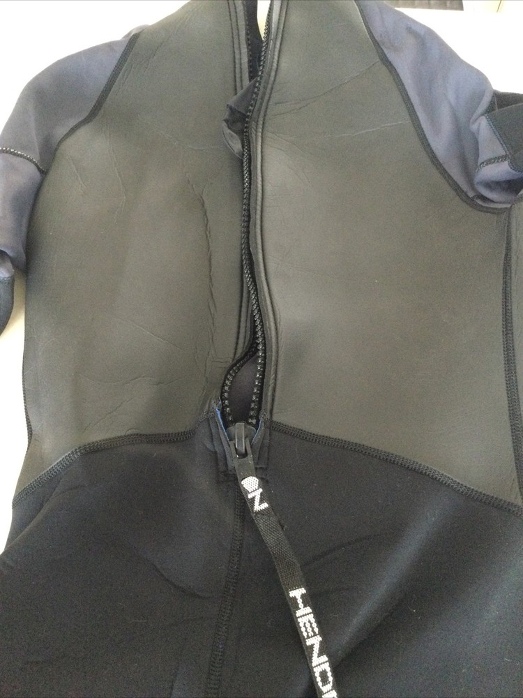 Henderson Wet Suit. 32mm Thickness. Black
